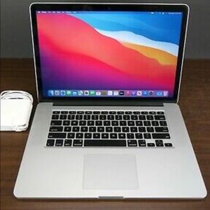 MacBook Pro 15in Retina 250GB - 2014